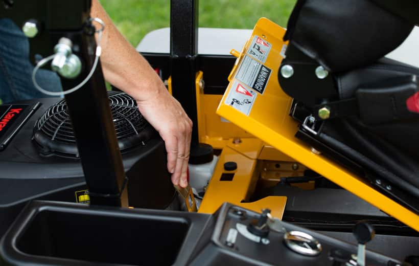 Hustler FasTrak Zero-Turn Mower 10 Hustler FasTrak Zero-Turn Mower - Image 10