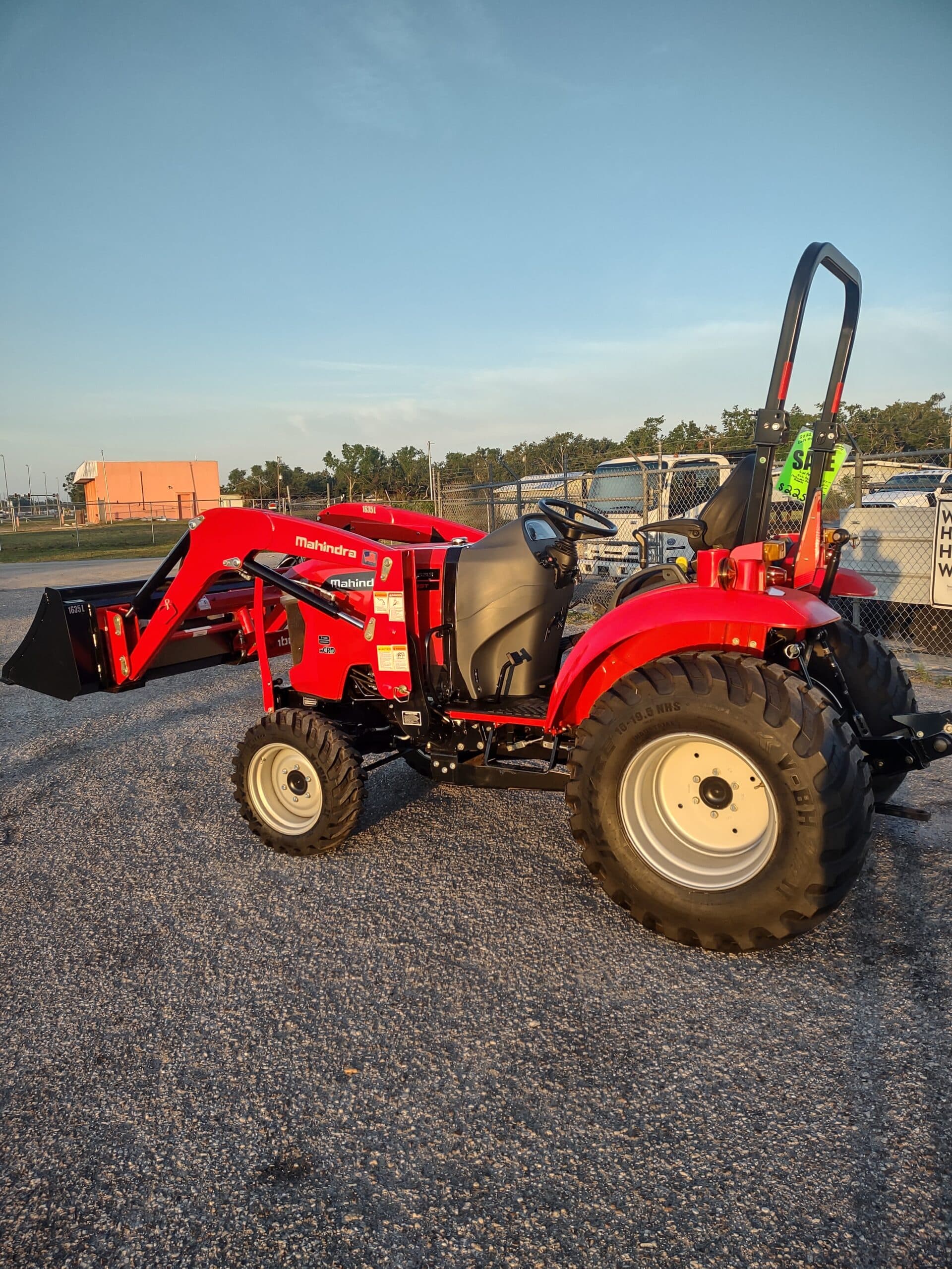 Mahindra 1635 Shuttle Tractor 2 Mahindra 1635 Tractor Shuttle